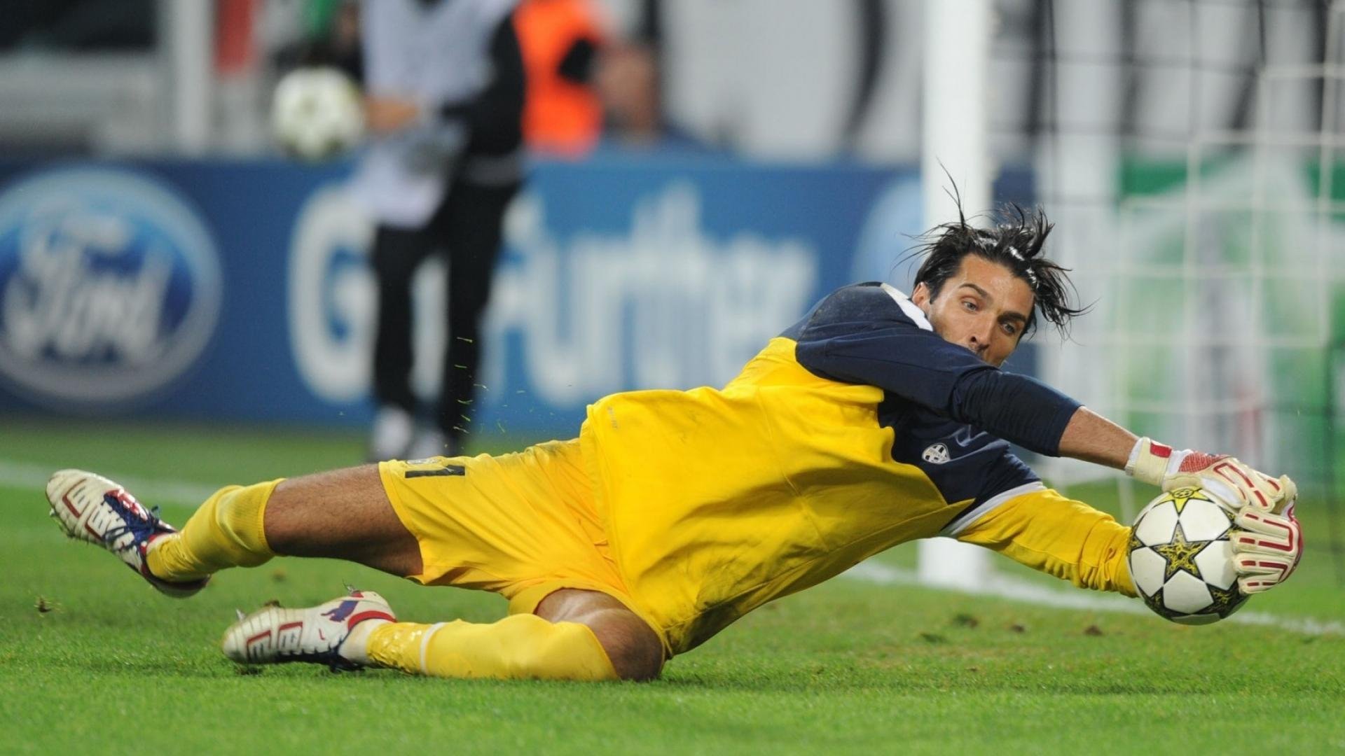 赛事数据-关键节点力挽狂澜！西亚卡姆末节暴走，老鹰客场扑灭热火